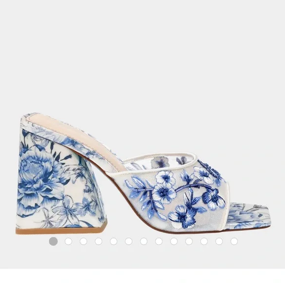 Betsey Johnson Bridal Blue Floral Embellished block heels - Picture 3 of 11
